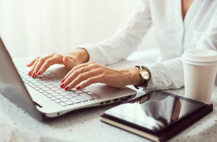 初心者向けホームポジション練習法：基礎からブラインドタッチをマスターする方法