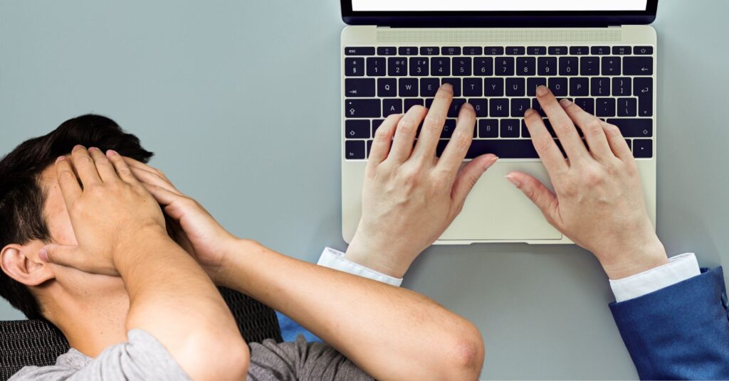 【タイピング疲れ】指が痛くなる原因と対策！疲労軽減グッズ＆休憩法